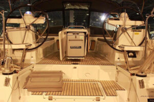 ENGEL Truhe in Boot