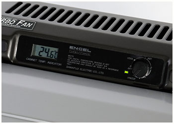 Steuerung mit Kontrollleuchte und
Digitaldisplay