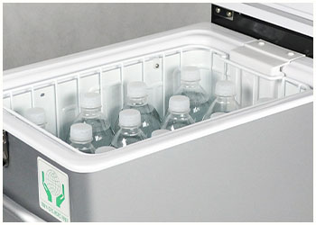 Platz für z.B. 12×1,5 Liter Flaschen stehend